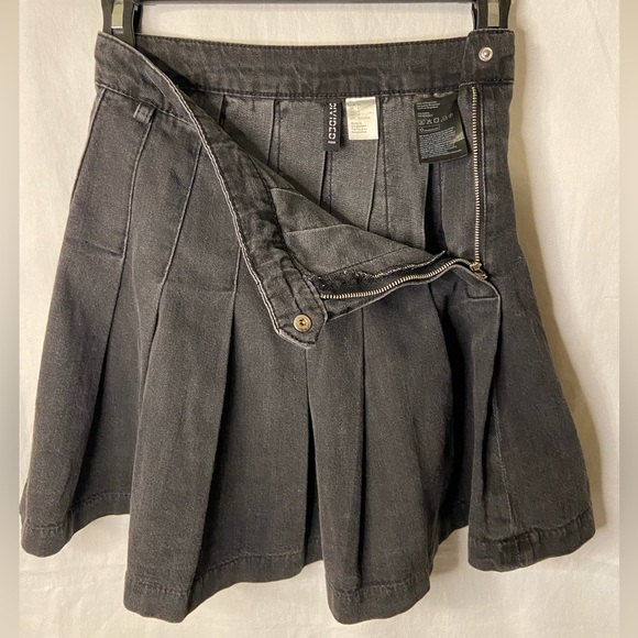 Divided Pleated Jean Skirt - Picture 4 of 5